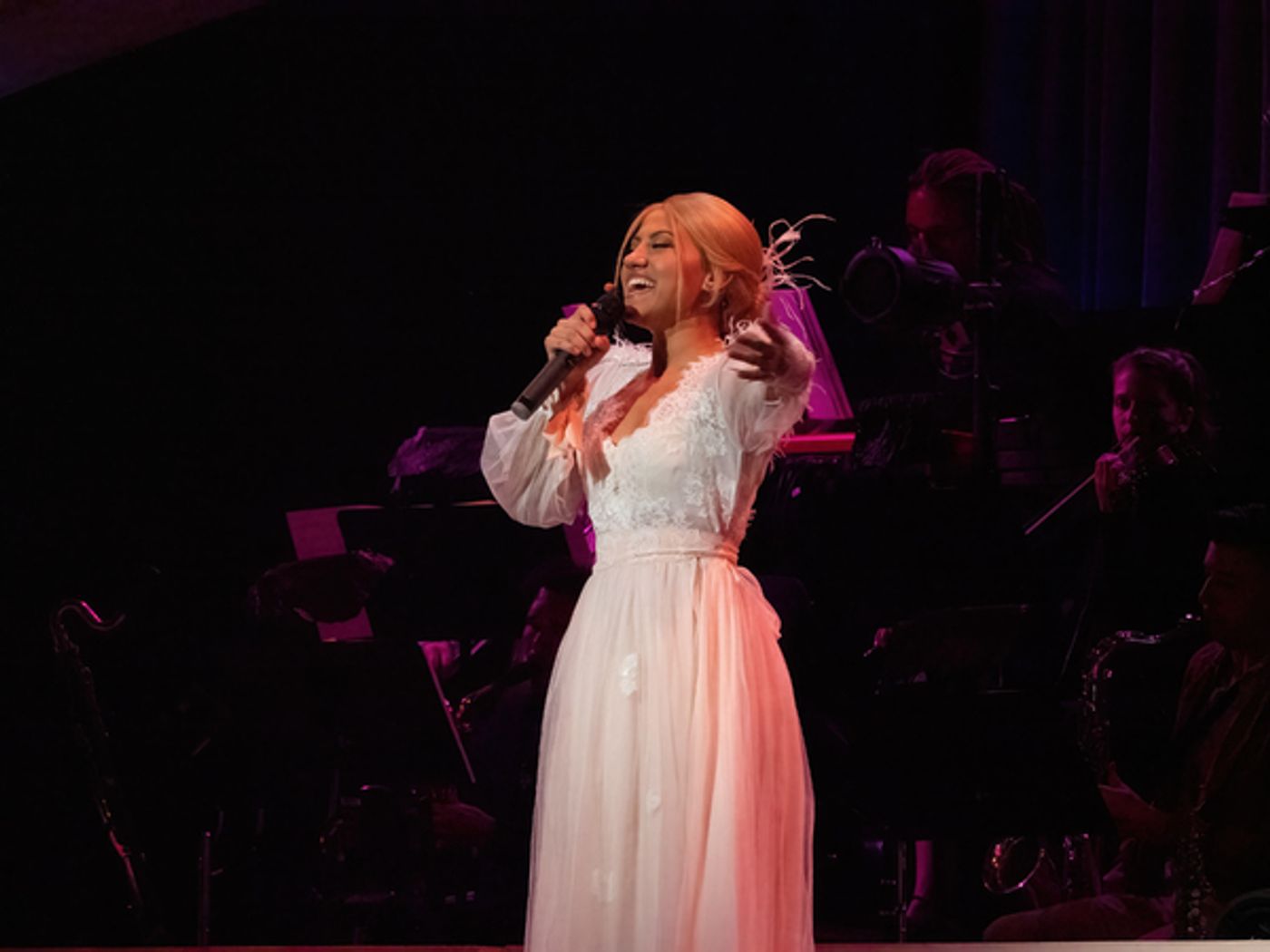 Photos: Opening Night LOVE ACTUALLY LIVE At the Wallis Annenberg Photos: Opening Night LOVE ACTUALLY LIVE At the Wallis Annenberg Image