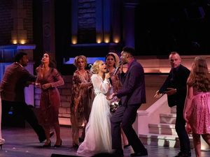 Darrell Morris Jr., Gabriela Carrillo, Tomasina Abate, Cheyenne Wells, Nina Nelson, Brian McKnight Jr., and James Byous @ BroadwayWorld Darrell Morris Jr., Gabriela Carrillo, Tomasina Abate, Cheyenne Wells, Nina Nelson, B Photo