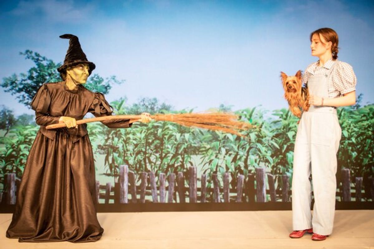 The Wicked Witch (Stephanie Leeper) & Dorothy (Jolee Zamira) at 