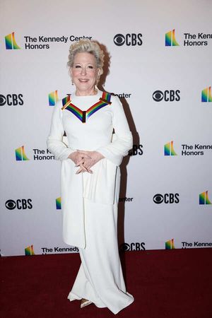 Bette Midler Photo