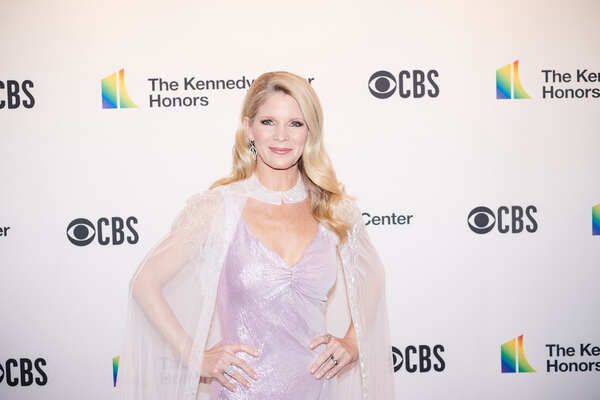 Photos: On the Red Carpet at the 2021 Kennedy Center Honors — photo 30 of 41