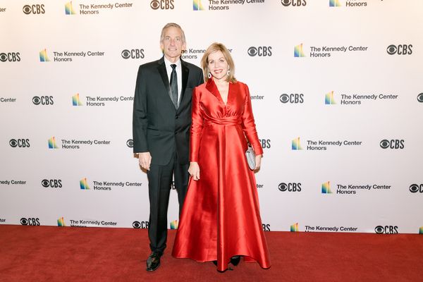 Photos: On the Red Carpet at the 2021 Kennedy Center Honors — photo 37 of 41