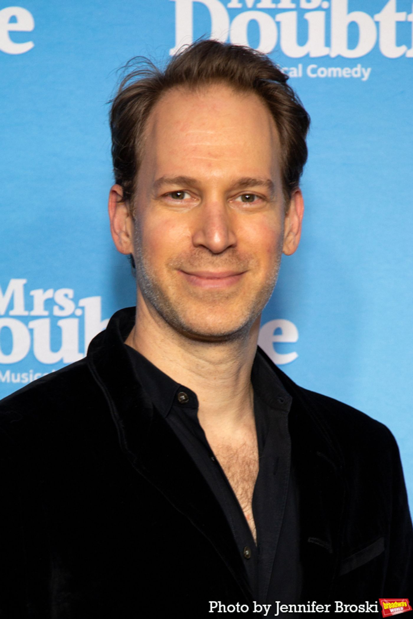 Photos: On the Opening Night Red Carpet for MRS. DOUBTFIRE  Image