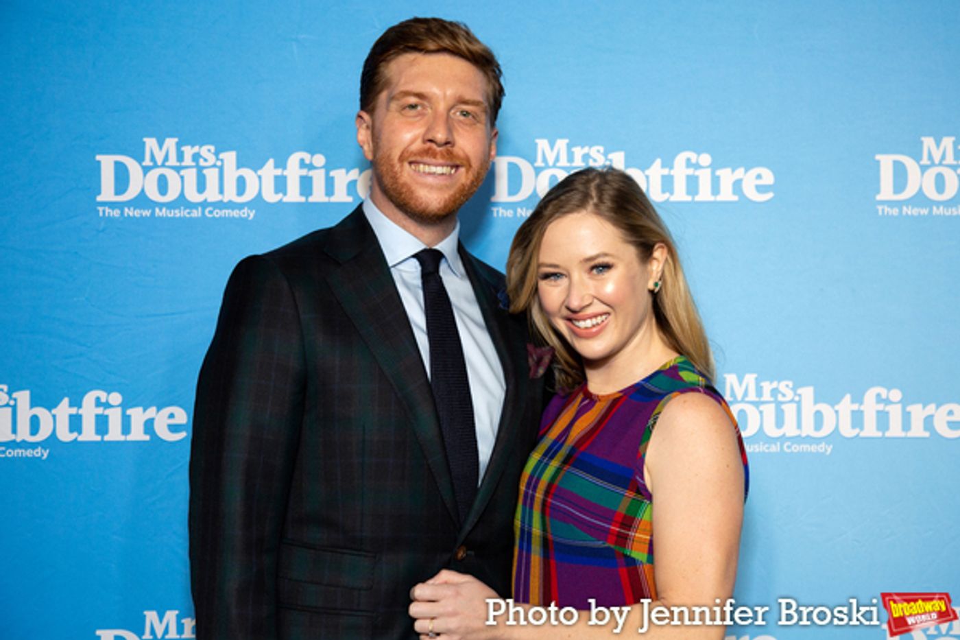 Photos: On the Opening Night Red Carpet for MRS. DOUBTFIRE  Image