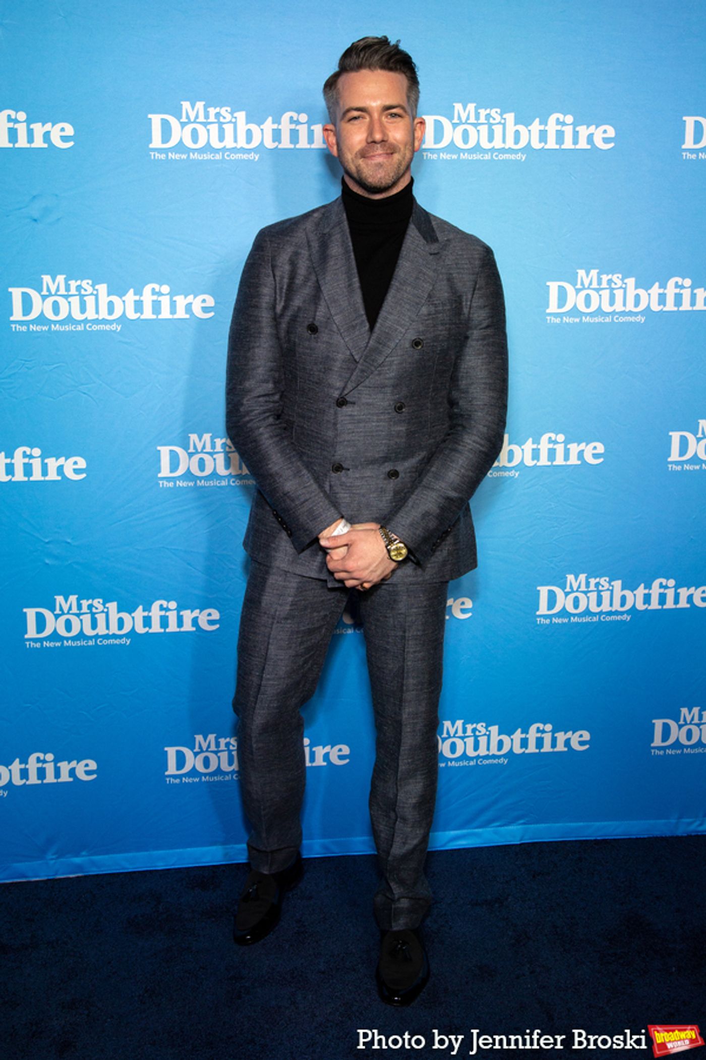 Photos: On the Opening Night Red Carpet for MRS. DOUBTFIRE  Image