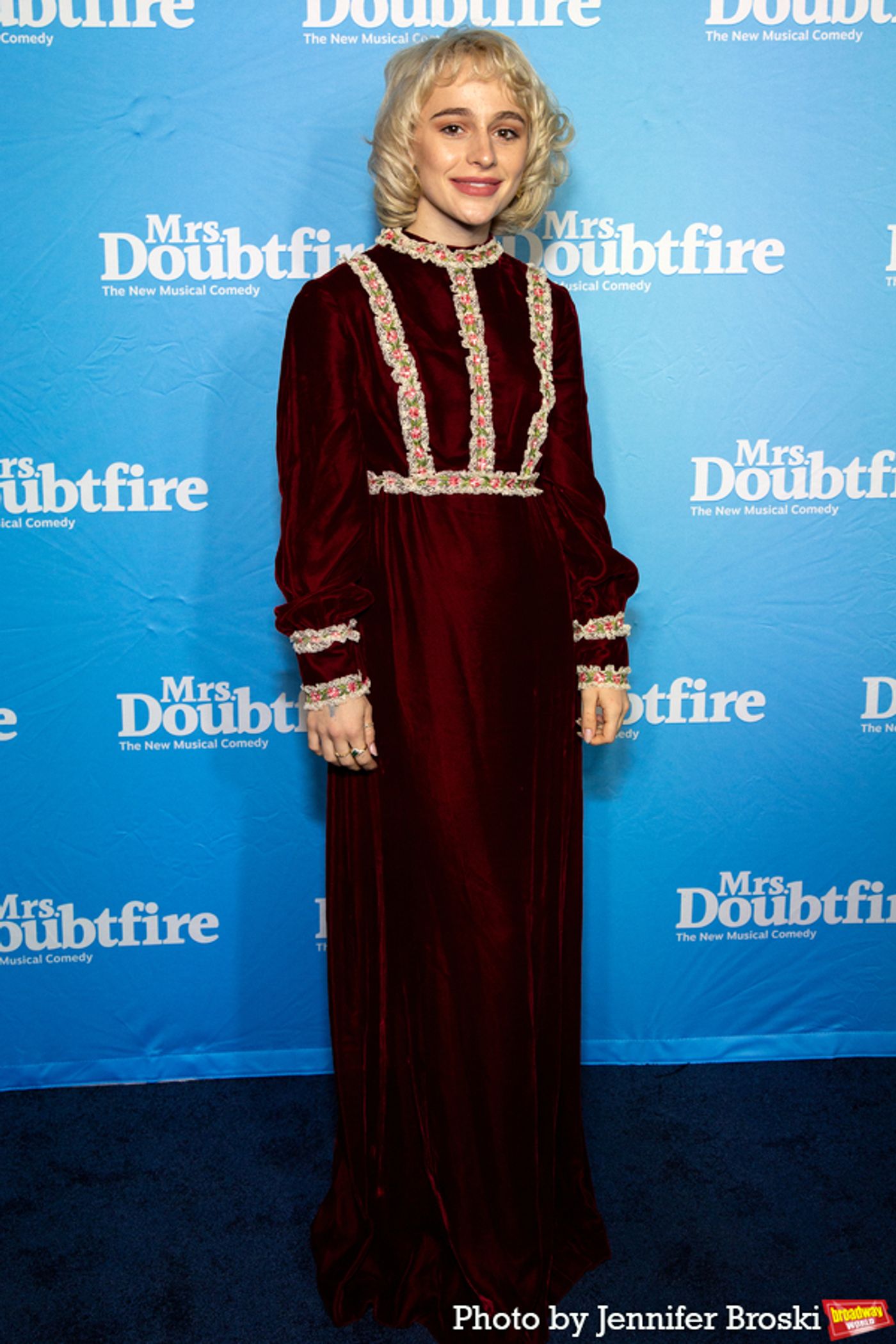 Photos: On the Opening Night Red Carpet for MRS. DOUBTFIRE  Image