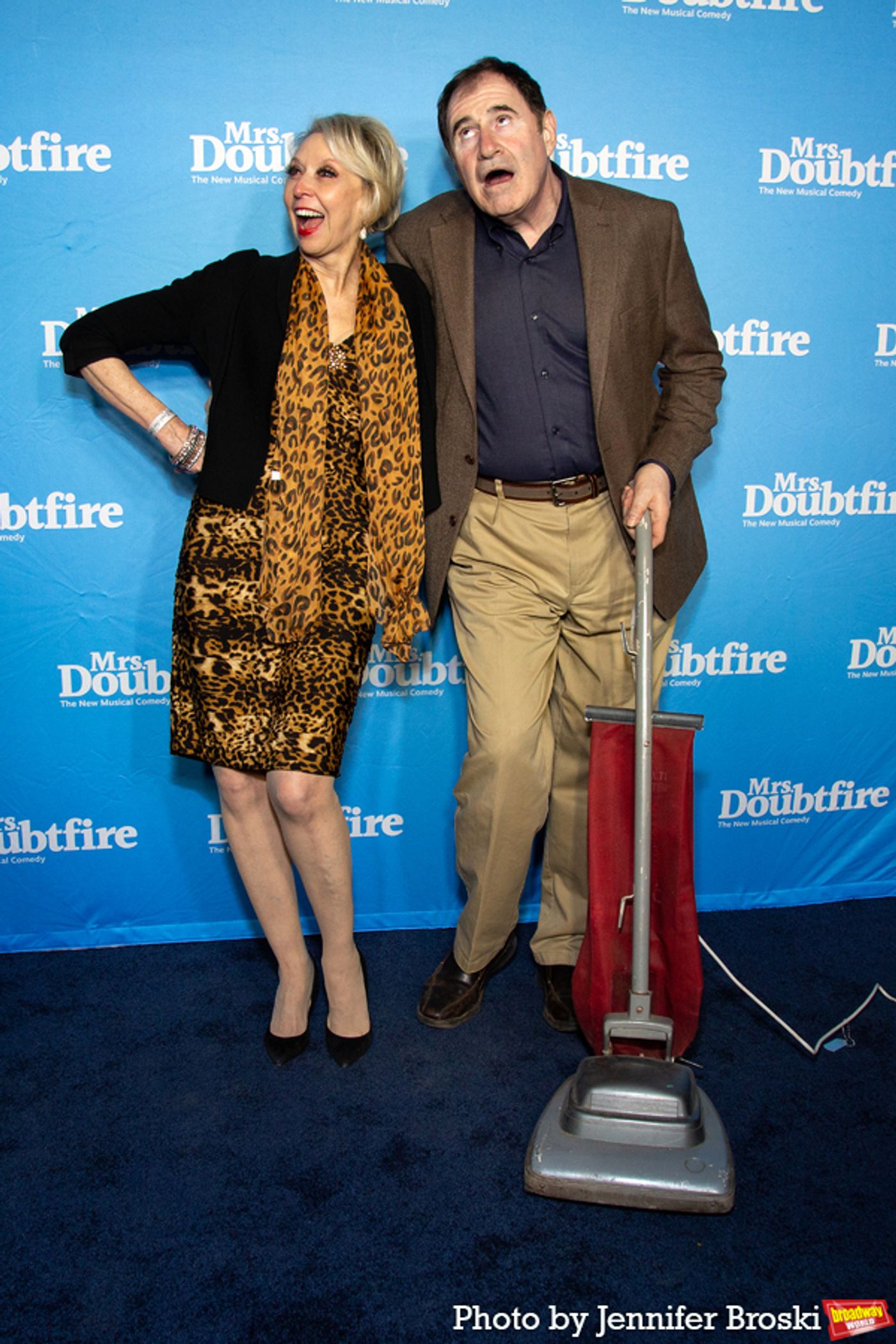 Photos: On the Opening Night Red Carpet for MRS. DOUBTFIRE  Image