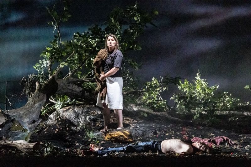 SEDM SMRTELNÝCH HŘÍCHŮ a OČEKÁVÁNÍ ve Státní opeře  Image