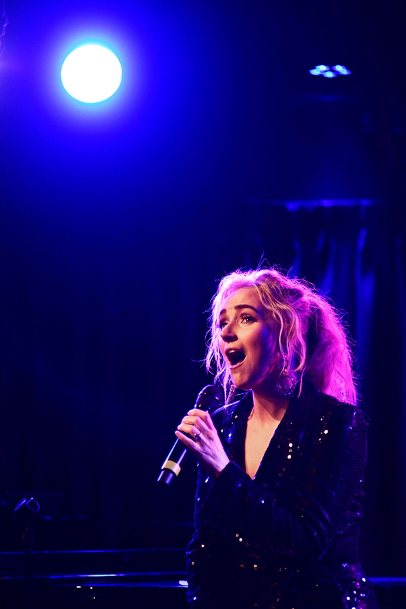 Photos: See Betsy Wolfe & Andrew Rannells at The Green Room 42  Image