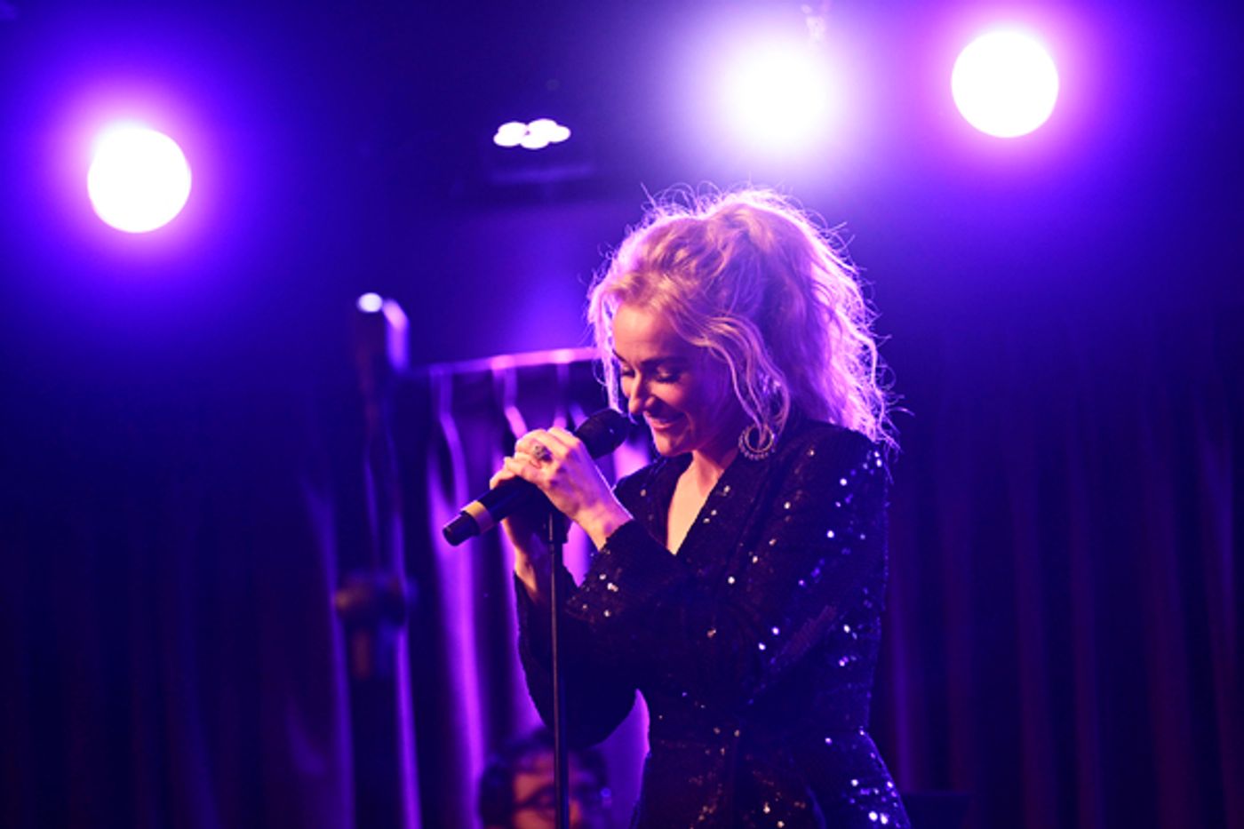 Photos: See Betsy Wolfe & Andrew Rannells at The Green Room 42  Image