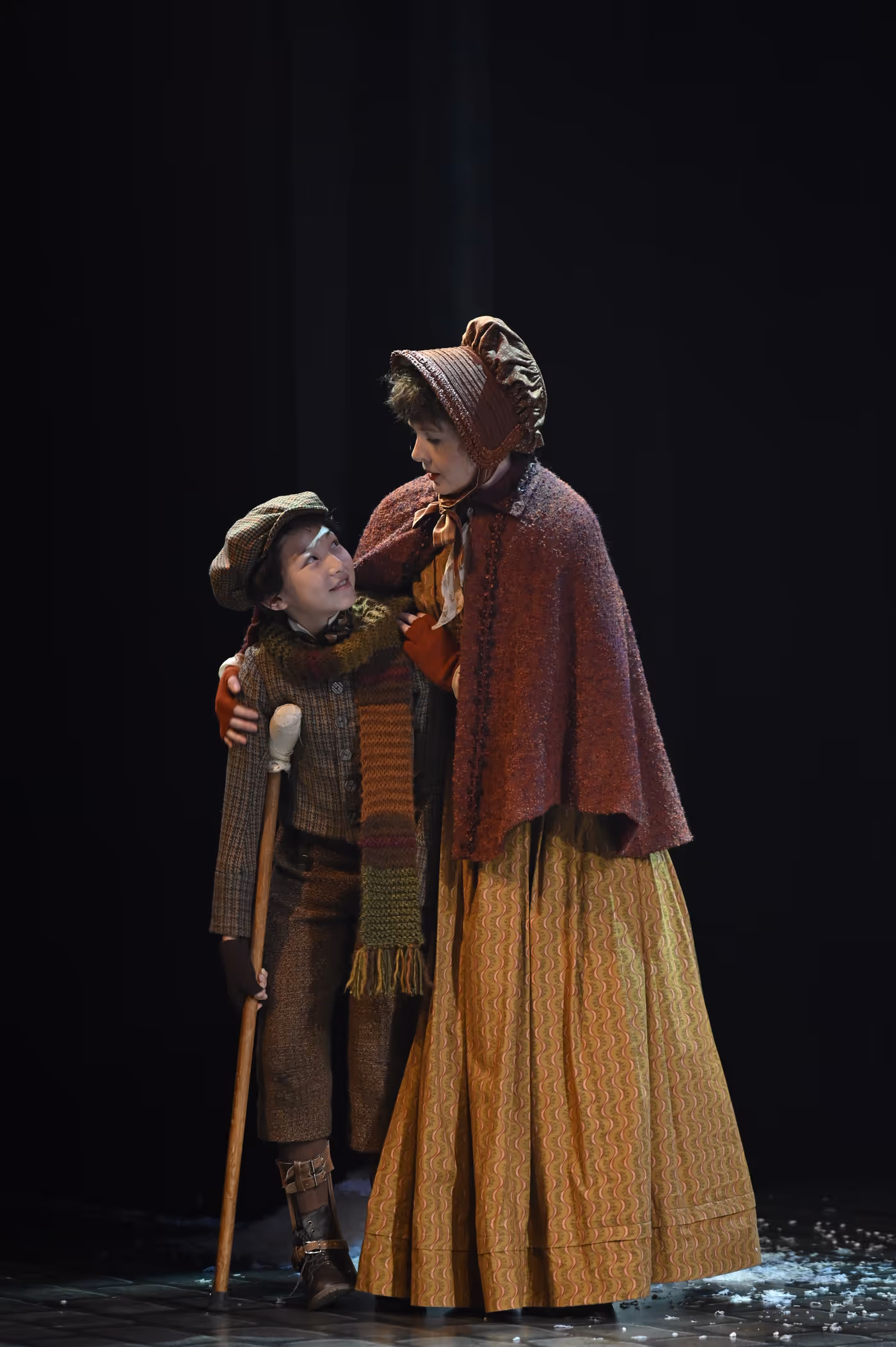 Review: A CHRISTMAS CAROL is Magnificently Heartwarming at The Alliance Theatre  Image