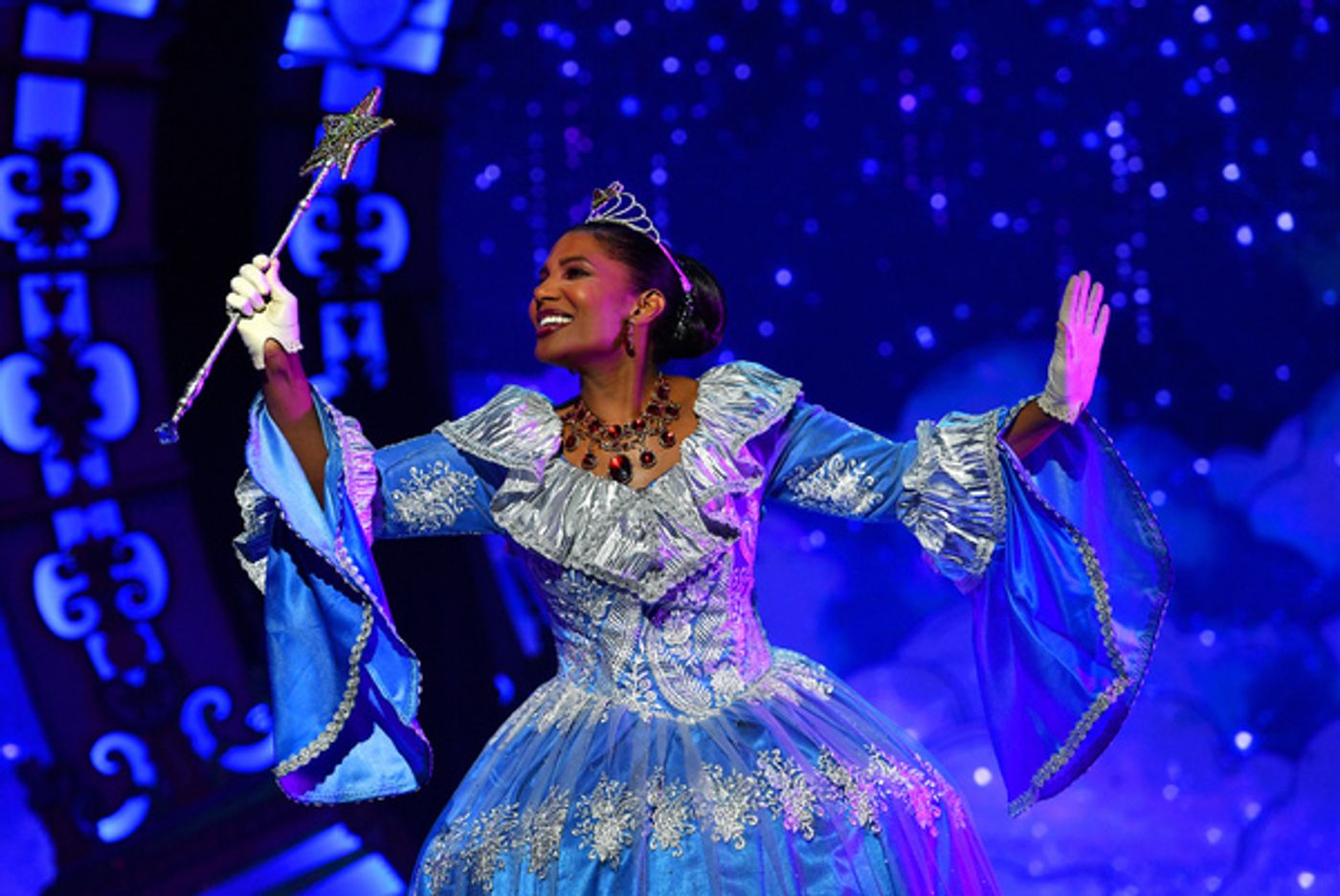 Photos/Video: First Look at CINDERELLA at Wolverhampton Grand Theatre  Image