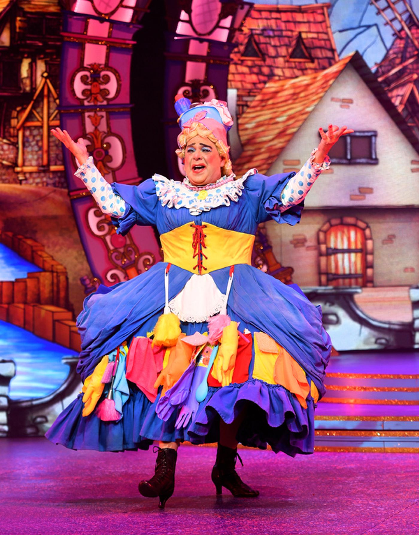 Photos/Video: First Look at CINDERELLA at Wolverhampton Grand Theatre  Image
