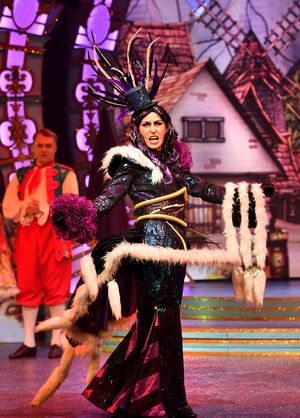 Julie Stark @ BroadwayWorld Julie Stark Photo