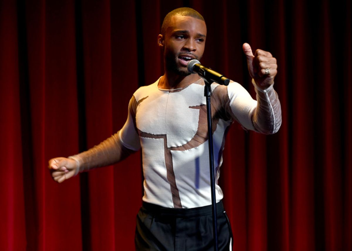 Dyllón Burnside  at 