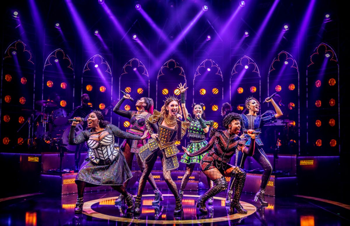 Claudia Kariuki (Jane Seymour), Tsemaye Bob-Egbe (Katherine Howard),
Amy Di Bartolomeo (Catherine of Aragon), Amanda Lindgren (Anne Boleyn), Dionne Ward-Anderson (Anna of Cleaves), Meesha Turner (Catherine Parr) at 