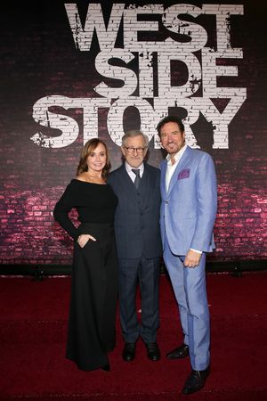 Kristie Macosko Krieger, Steven Spielberg and Kevin McCollum @ BroadwayWorld Kristie Macosko Krieger, Steven Spielberg and Kevin McCollum Photo