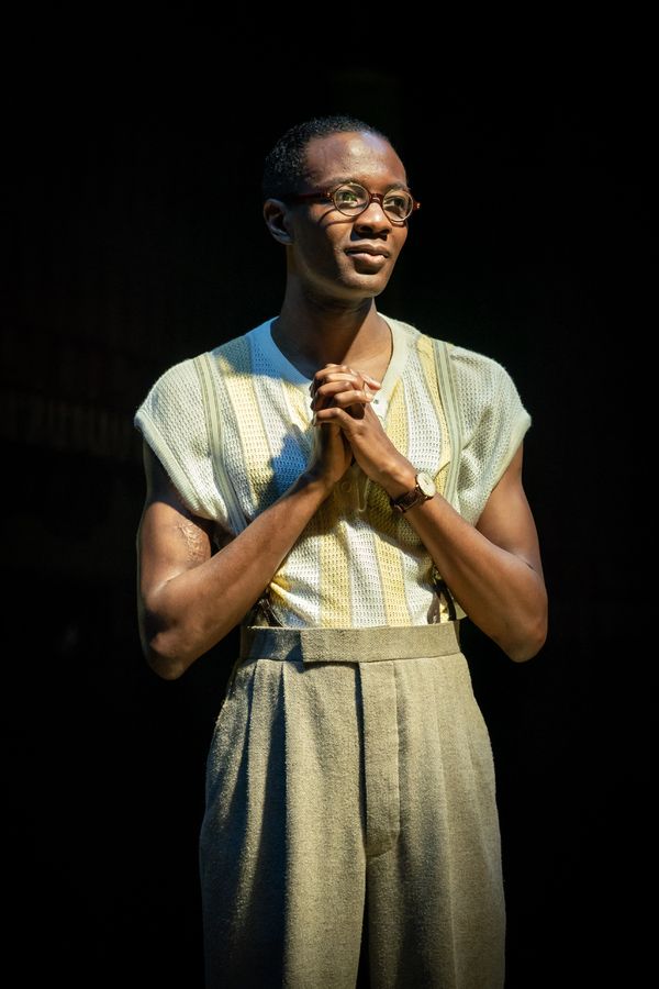 Photos: First Look at Eddie Redmayne, Jessie Buckley & More in CABARET!  Image