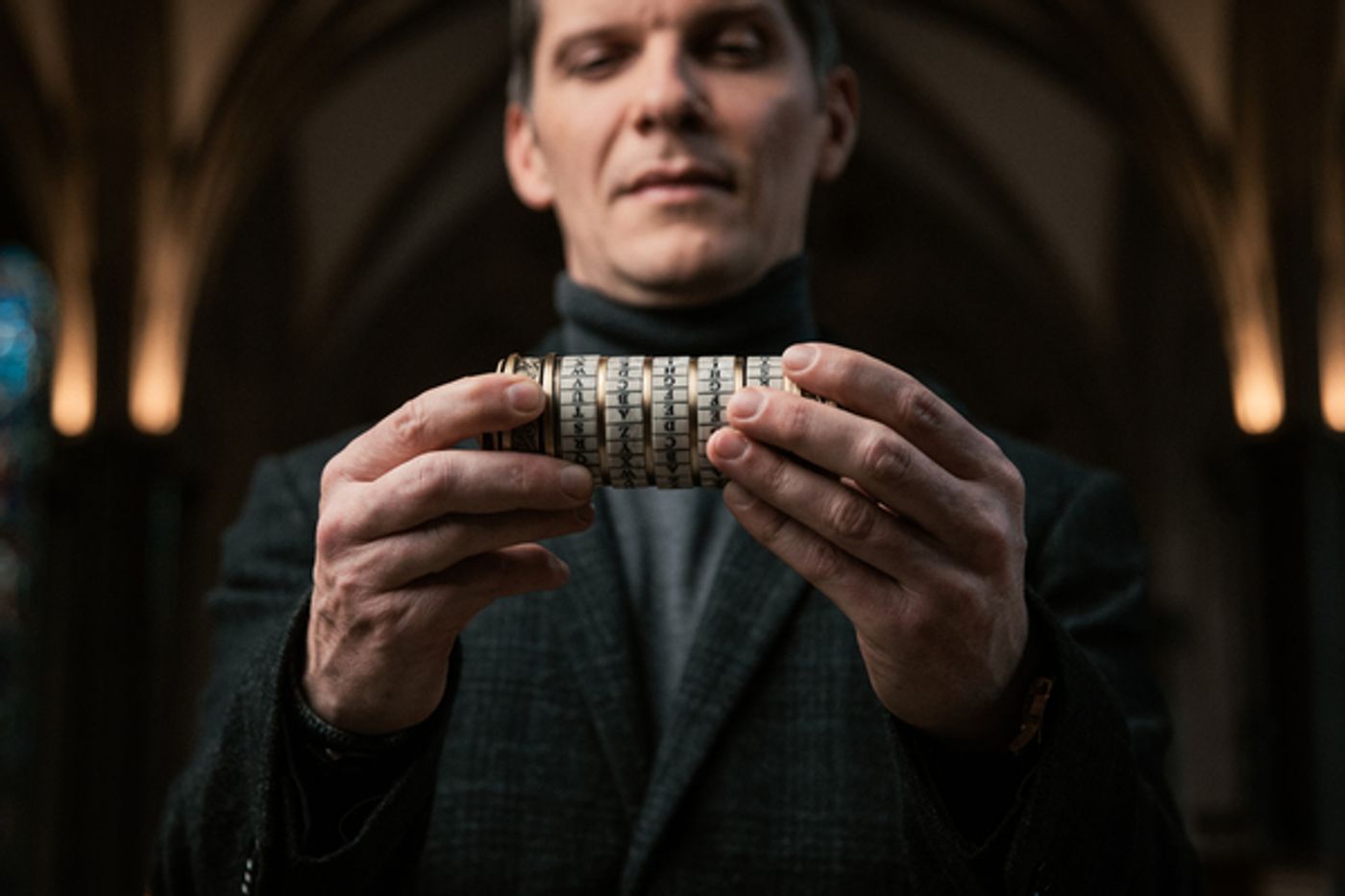Photos: Check Out New Images of the Stars of THE DA VINCI CODE  Image