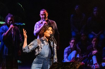 Idina Menzel with Brittany Campbell, Javier Muñoz, and members of the Boston Childre Photo