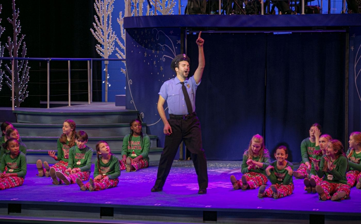 Review: RED MOUNTAIN THEATRE'S HOLIDAY SPECTACULAR Gets You into the Spirit Through the Eyes of a Child  Image