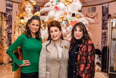 Diana Lansleen, Donelle Dadigan, Kate Linder  Photo