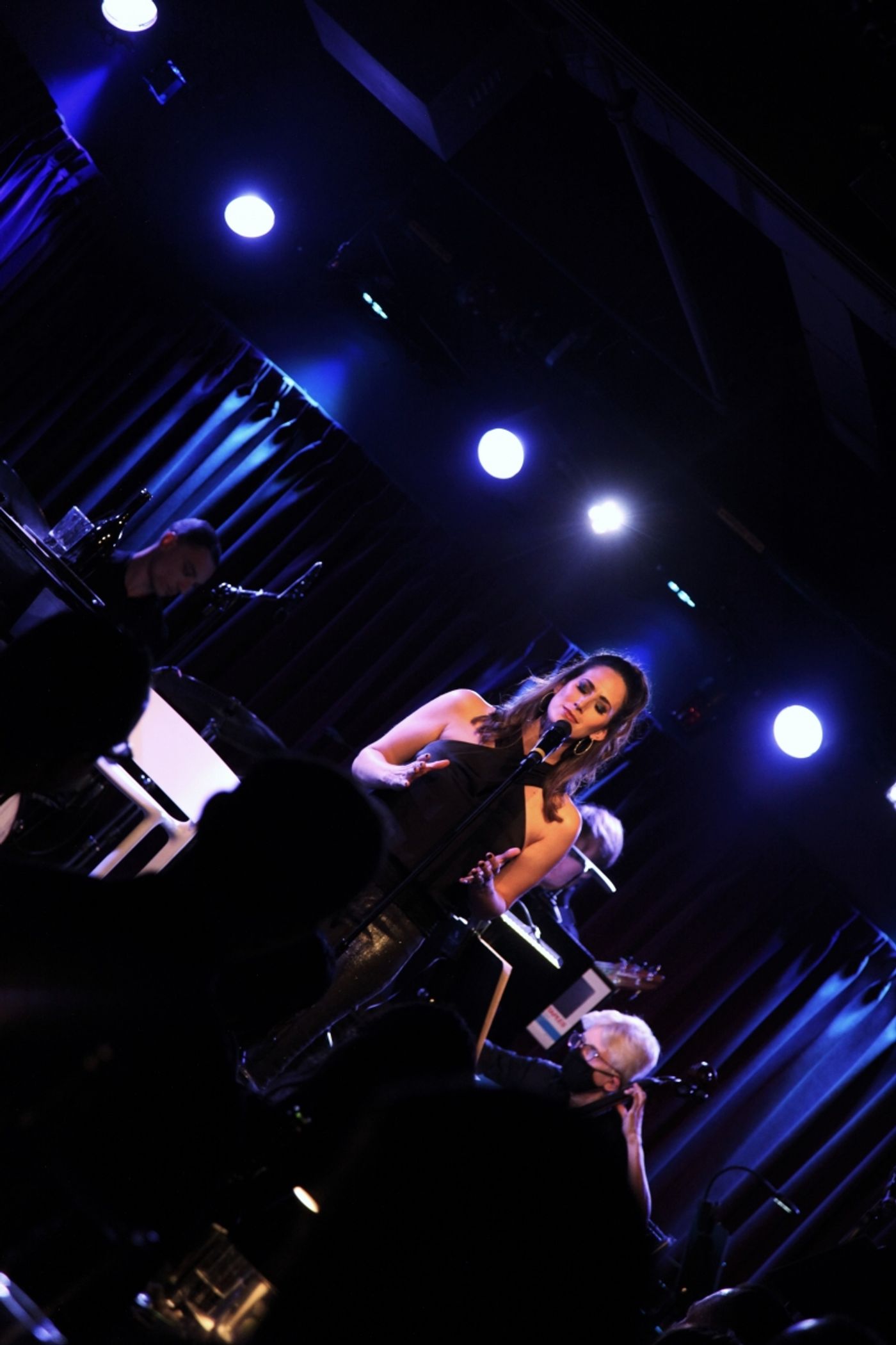 Review: Jennifer Diamond Owns Her Fabulosity In LET ME BE ME at The Green Room 42  Image