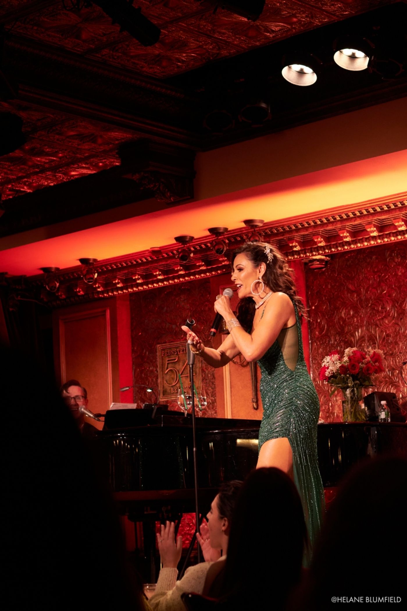 Photo Flash: Luann de Lesseps A VERY COUNTESS CHRISTMAS! at Feinstein's/54 Below Caught In The Act by Helane Blumfield Photo Flash: Luann de Lesseps A VERY COUNTESS CHRISTMAS! at Feinstein's/54 Below Caught In The Act by Helane Blumfield Image