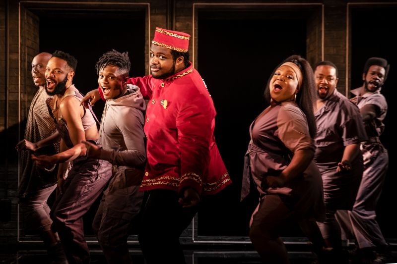Photos & Video: Go Inside A STRANGE LOOP at Woolly Mammoth Theatre Company — photo 8 of 9
