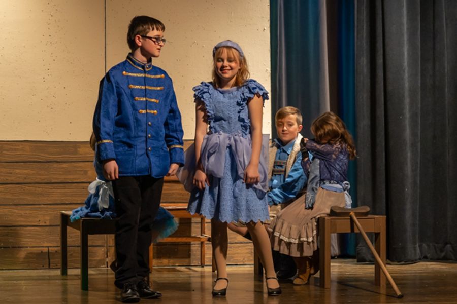 Photos: First look at Worthington Community Theatre's A FAIRYTALE CHRISTMAS CAROL Image