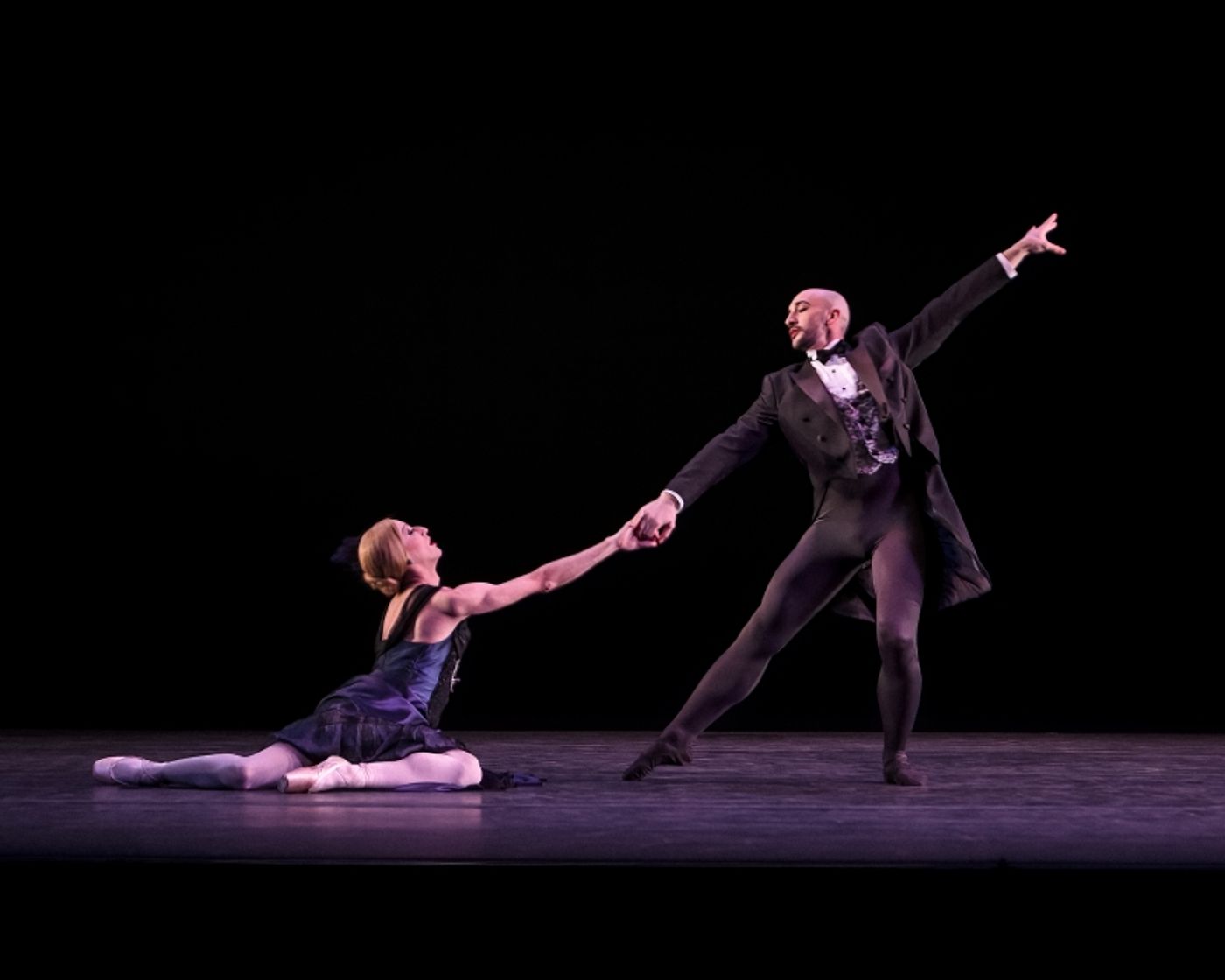 Review: LES BALLETS TROCKADERO DE MONTE CARLO at The Joyce Theater  Image