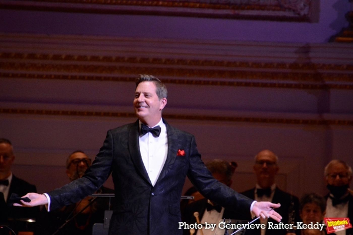 Photos: Kelli O'Hara Goes Home For The Holidays with the New York Pops  Image