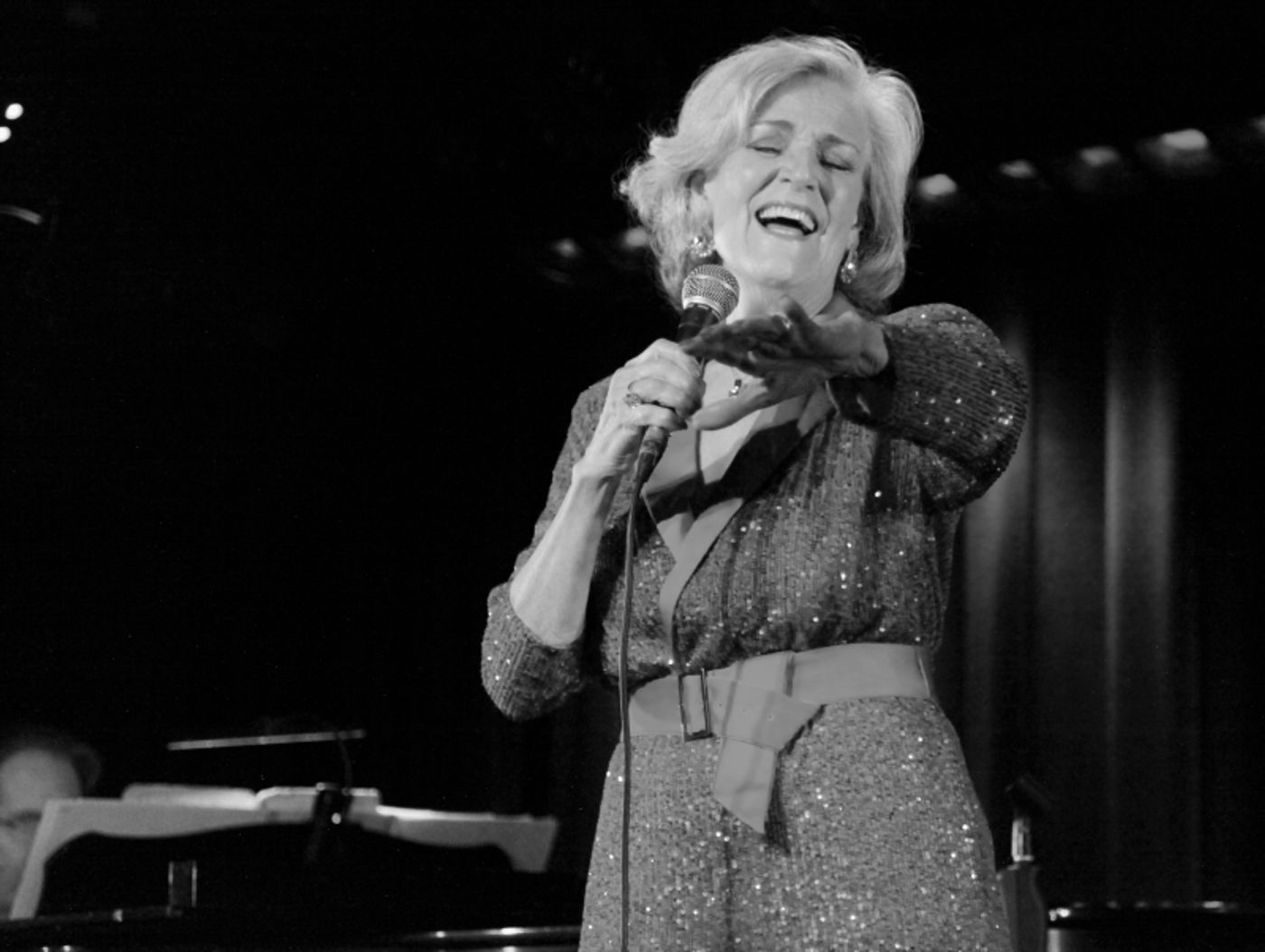 Review: Karen Mason CHRISTMAS! CHRISTMAS! CHRISTMAS! at The Laurie Beechman Theatre Is A Holiday Must  Image