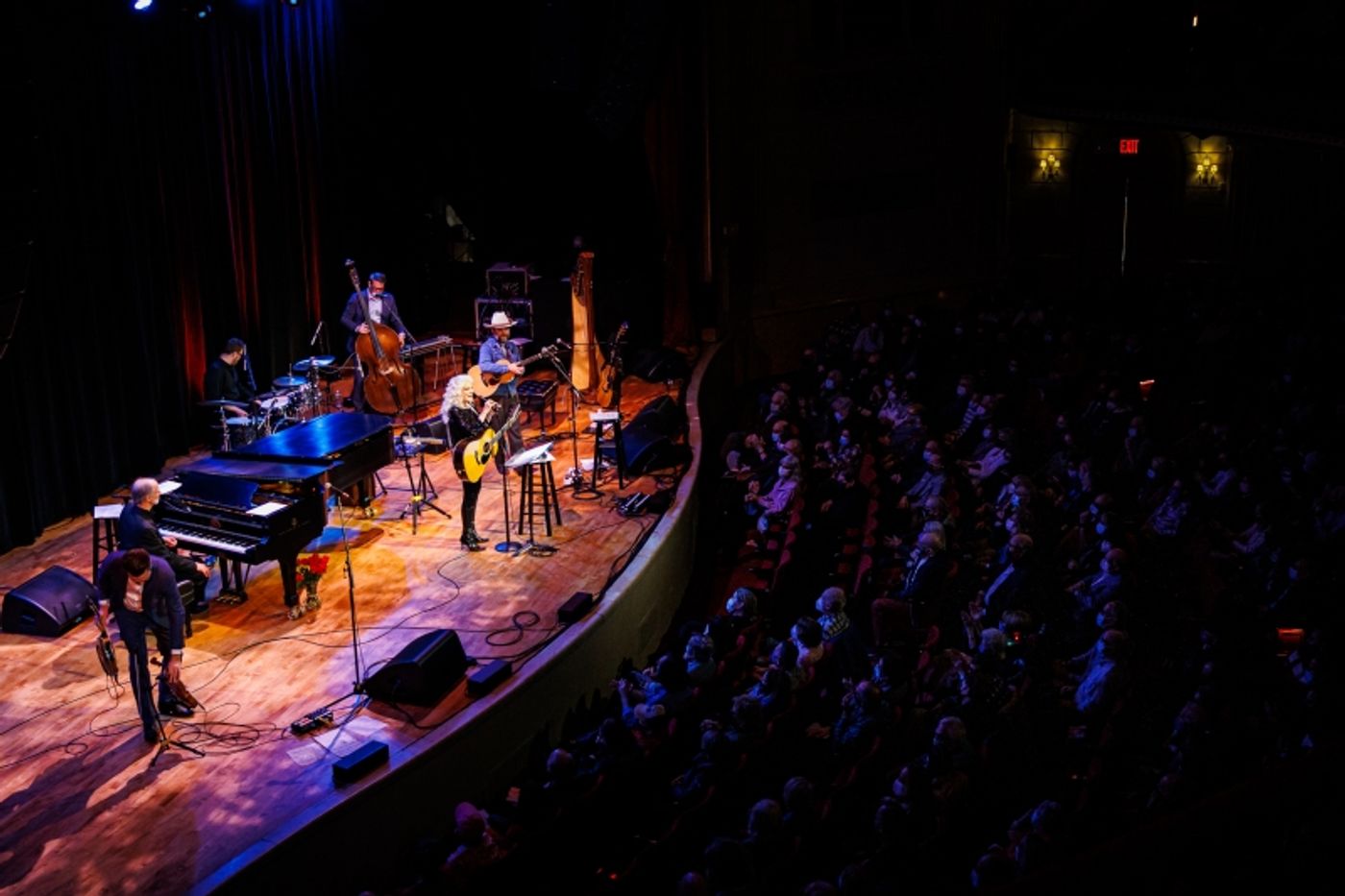Review: Judy Collins Lifts Spirits With WINTER STORIES at Town Hall by Guest Reviewers Ellen Bonjorno and Georga Osborne  Image