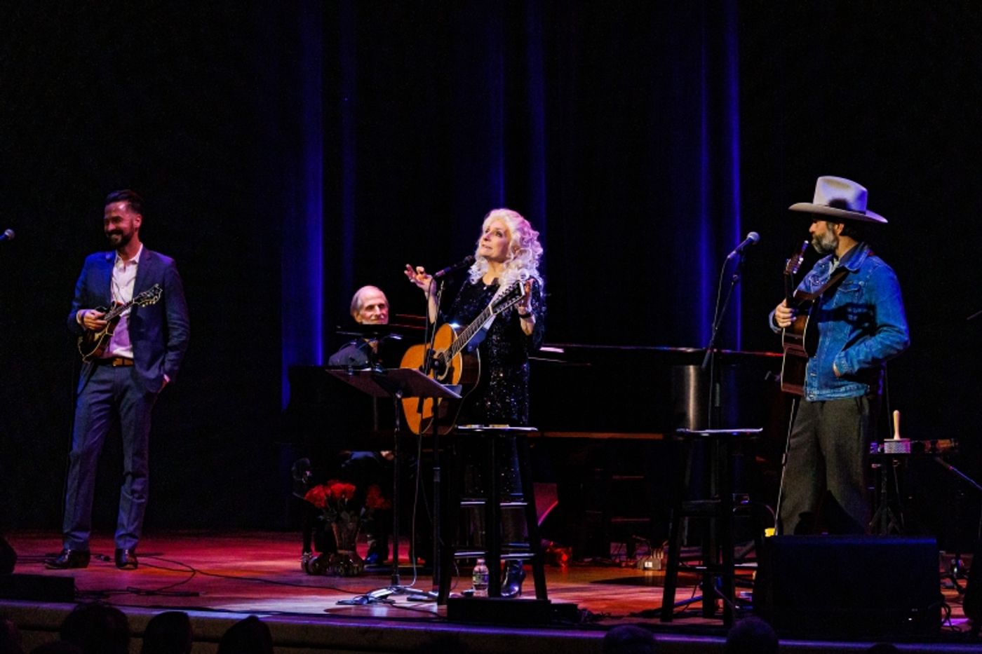 Review: Judy Collins Lifts Spirits With WINTER STORIES at Town Hall by Guest Reviewers Ellen Bonjorno and Georga Osborne  Image