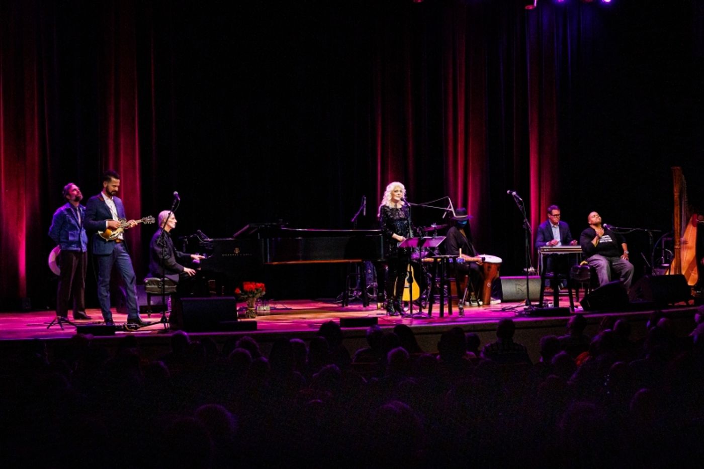 Review: Judy Collins Lifts Spirits With WINTER STORIES at Town Hall by Guest Reviewers Ellen Bonjorno and Georga Osborne  Image
