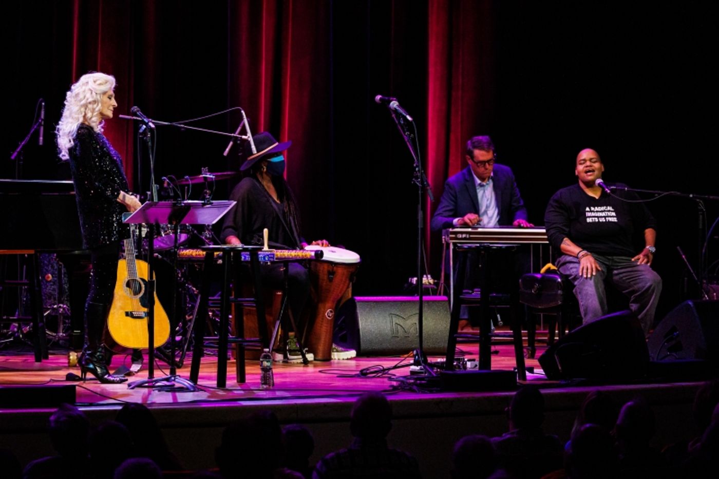 Review: Judy Collins Lifts Spirits With WINTER STORIES at Town Hall by Guest Reviewers Ellen Bonjorno and Georga Osborne  Image