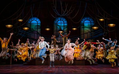 Hugh Jackman, Sutton Foster, and the cast of The Music Man Photo