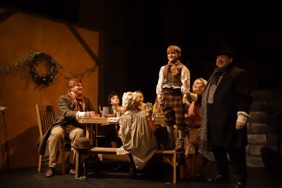 Review: A CHRISTMAS CAROL at Argenta Community Theatre makes it a family affair Image