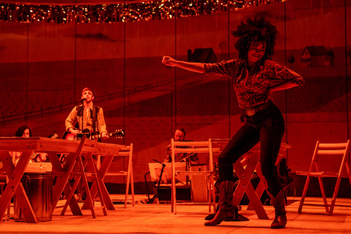 Photos: Check Out New Images of the National Tour of OKLAHOMA!  Image