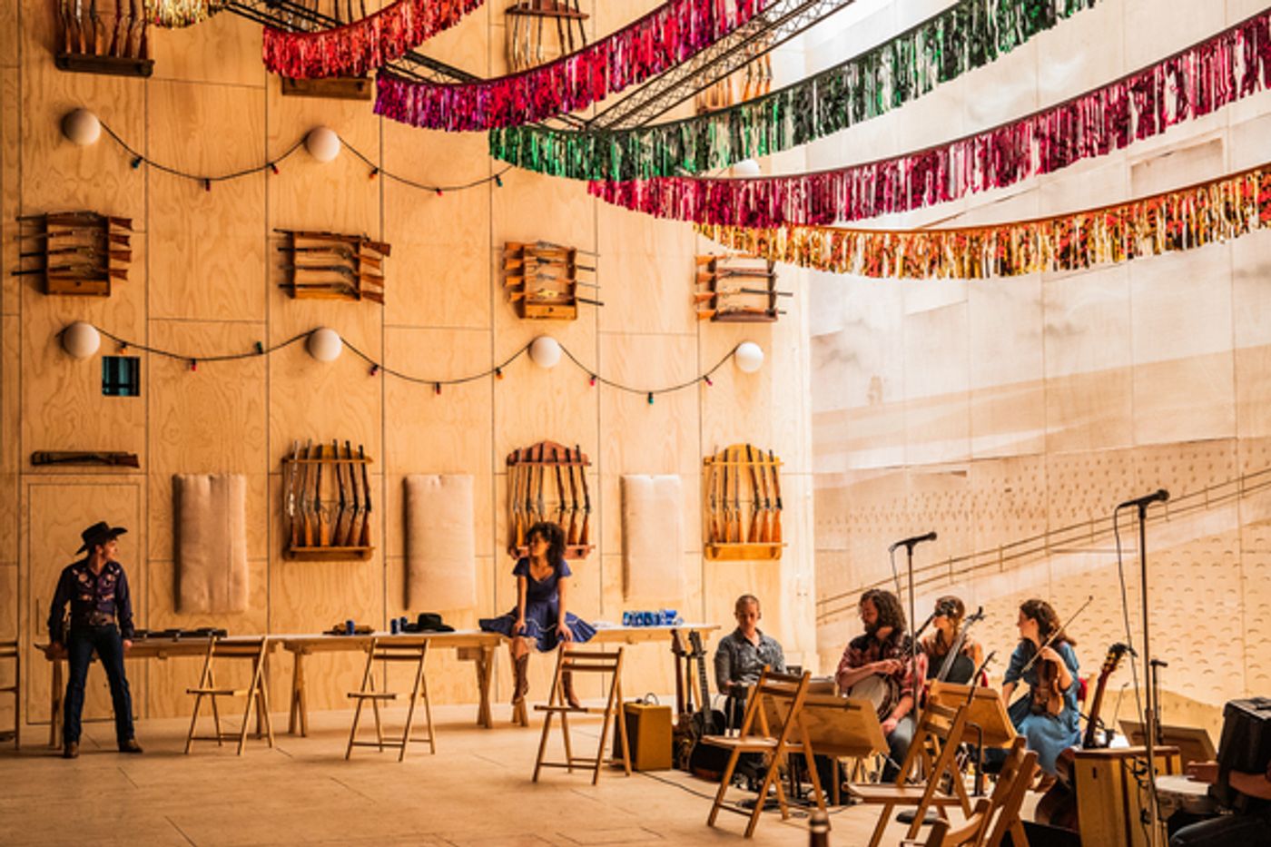 Photos: Check Out New Images of the National Tour of OKLAHOMA!  Image