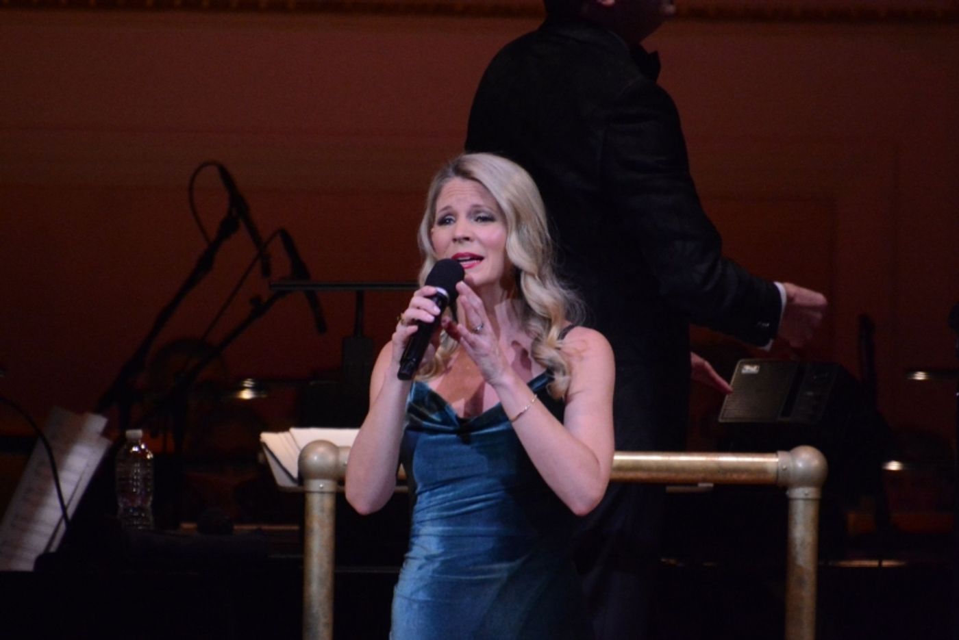 Review: THE NEW YORK POPS featuring Kelli O'Hara brings Carnegie Hall BACK HOME FOR THE HOLIDAYS  Image