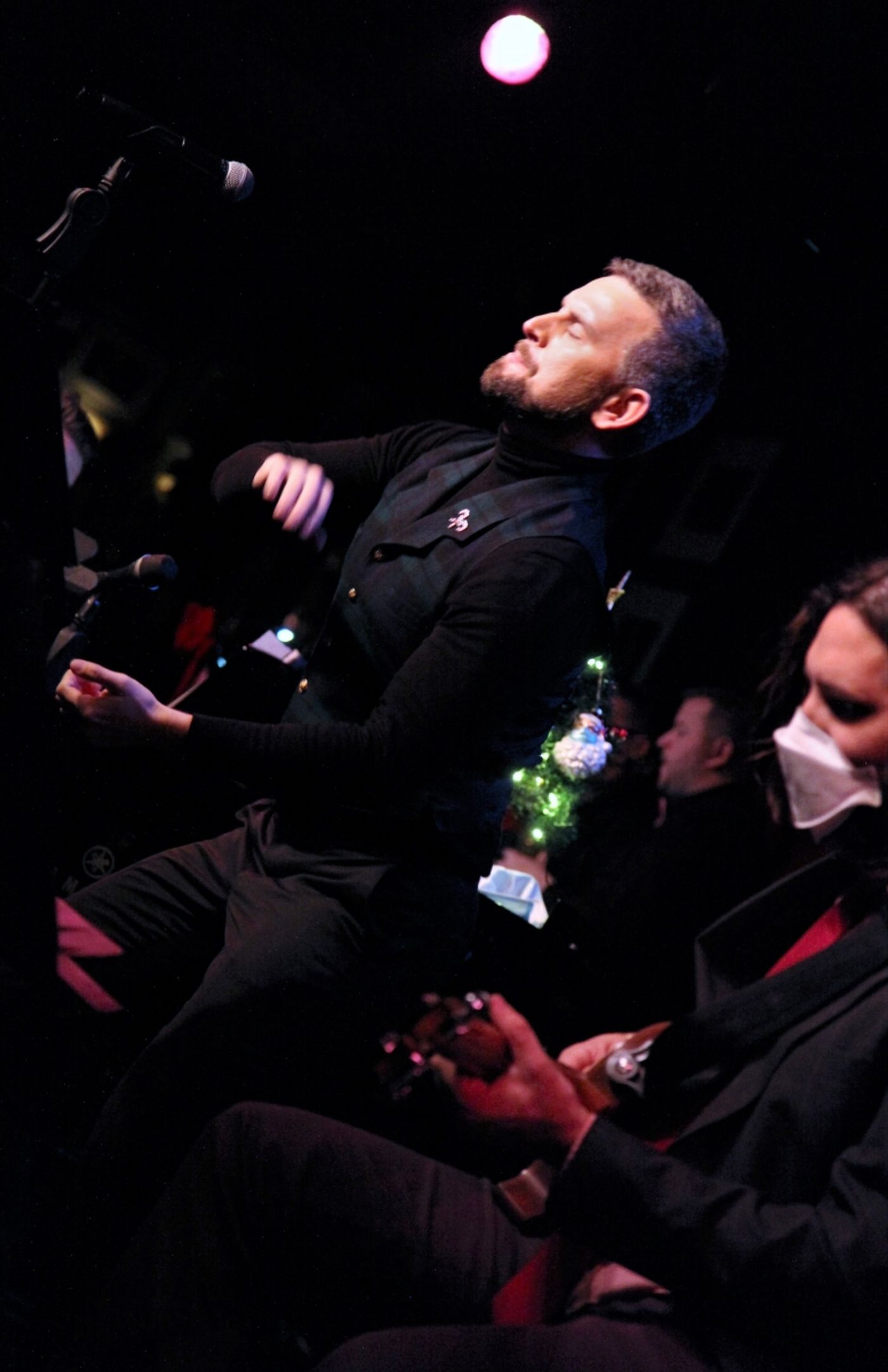 Review: Daniel Reichard Urges Birdland Audience LET'S CHRISTMAS! With Traditional Holiday Concert  Image