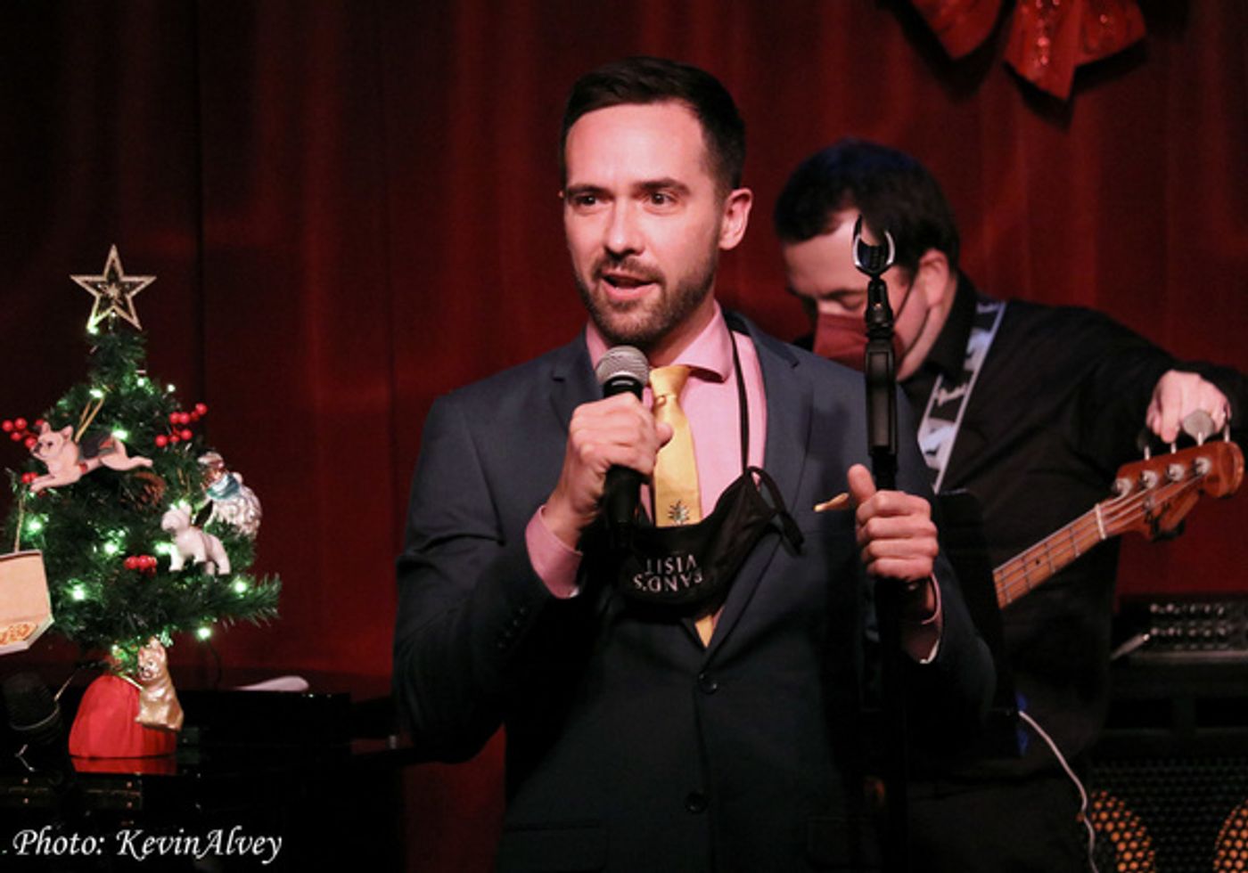 Photos: Daniel Reichard Brings A Merry LET'S CHRISTMAS To Birdland!  Image