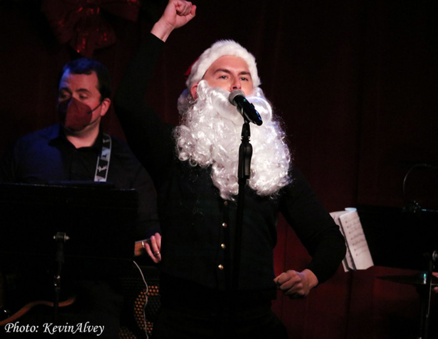 Photos: Daniel Reichard Brings A Merry LET'S CHRISTMAS To Birdland!  Image