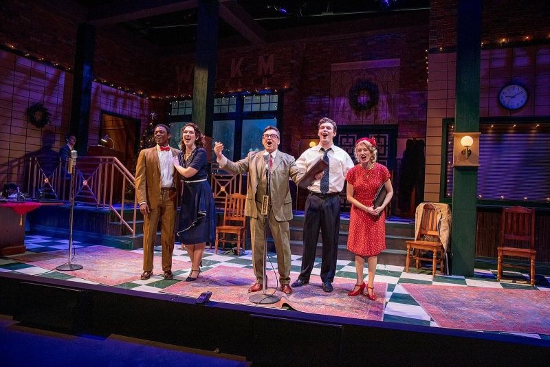 Review: Studio Tenn's Emotional and Heartfelt IT'S A WONDERFUL LIFE Brings Magic to the Holiday Season  Image