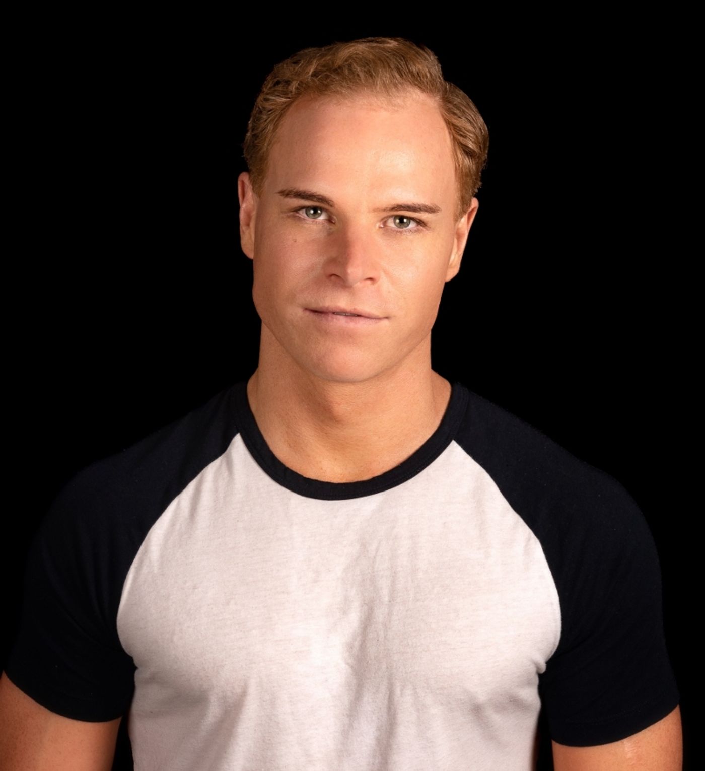 Interview: Vincent Hooper of THE WIZARD OF OZ at Crown Theatre  Image