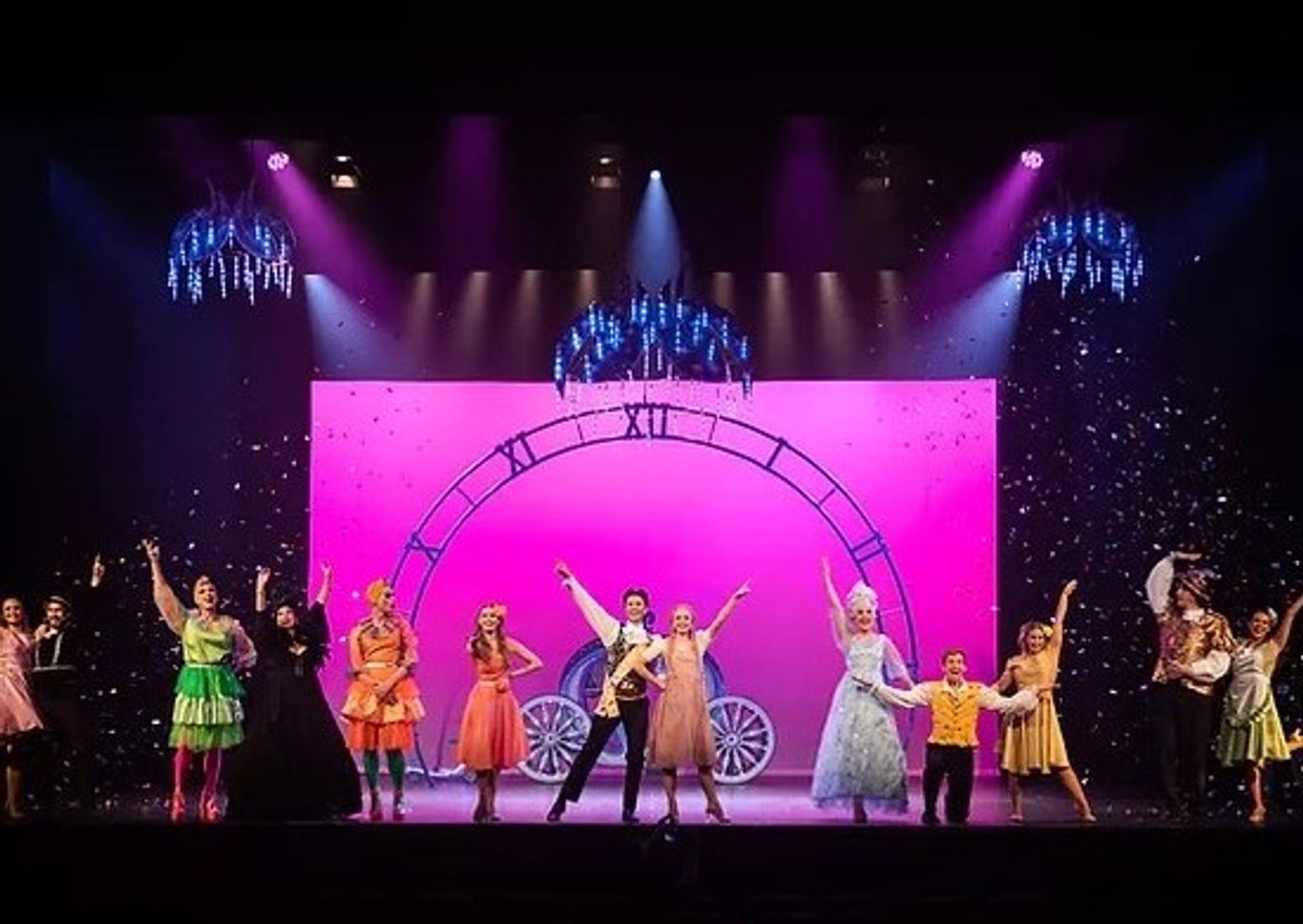 Review: CINDERELLA- A TRADITIONAL CHRISTMAS PANTOMIME at Regal Theatre  Image