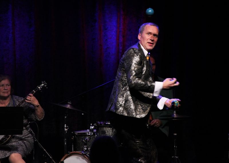 Review: GUNHILD CARLING and The Carling Family Bring True Vaudeville To Life at Birdland Theater Image