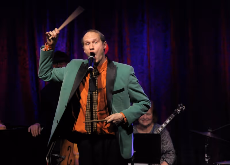 Review: GUNHILD CARLING and The Carling Family Bring True Vaudeville To Life at Birdland Theater Image